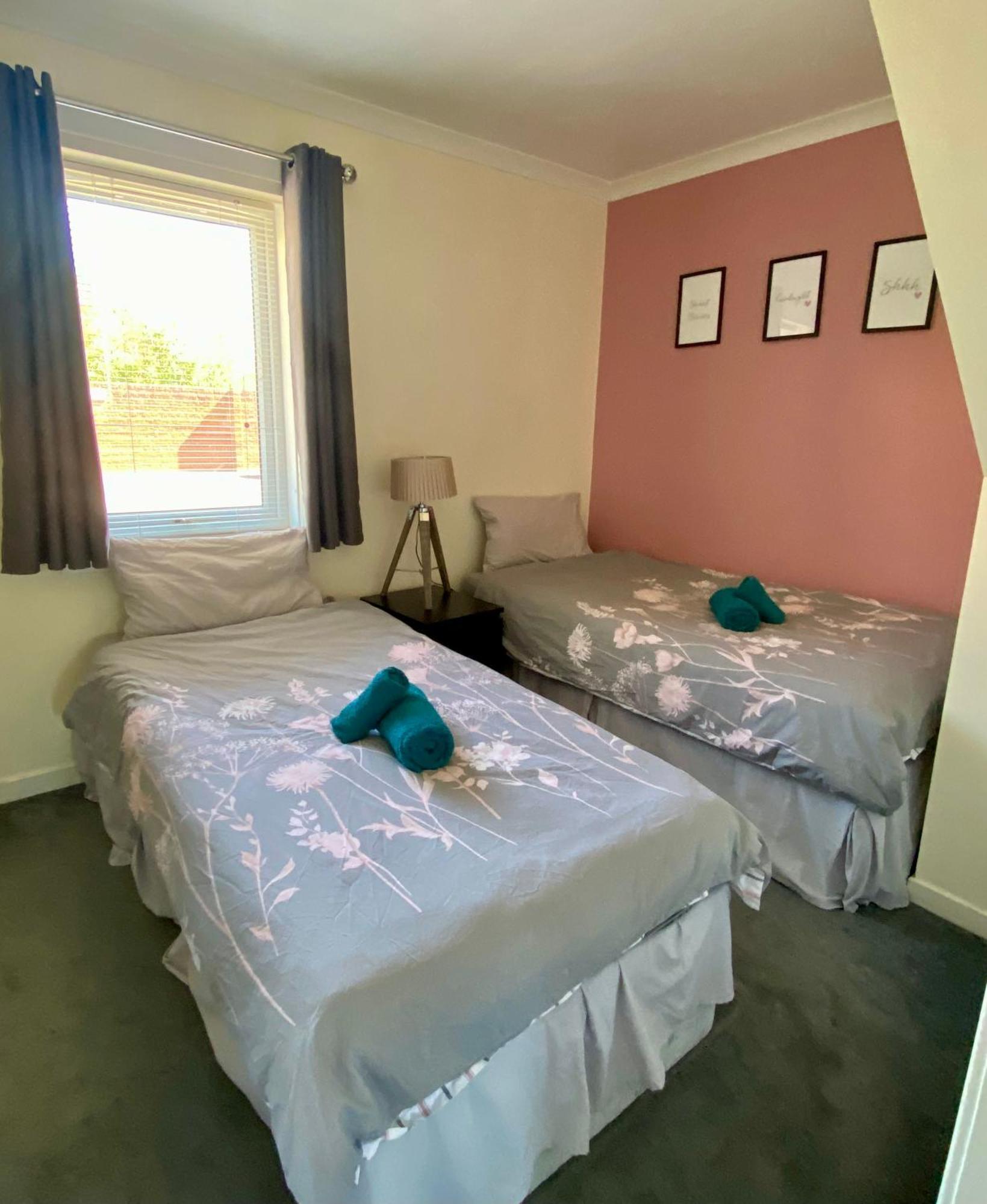 Cosy Cottage With Free Parking Close To Airport エディンバラ エクステリア 写真